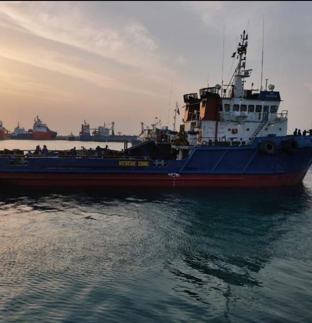 Oman salvage and rescue support